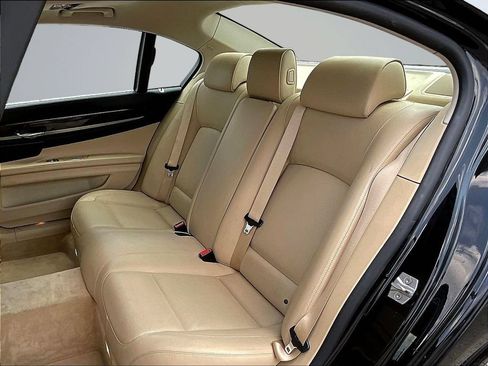 Used 2015 BMW 740Li xDrive AWD/4WD image 24