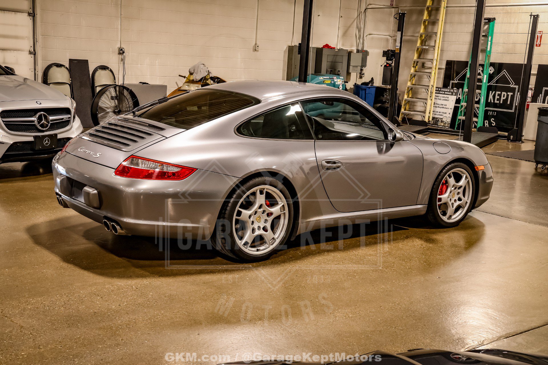 Used 2005 Porsche 911 Carrera S RWD image 9