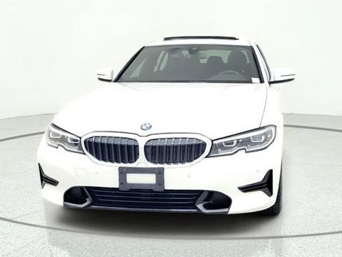 Used 2020 BMW 330i Sedan w/ Convenience Package RWD image 3