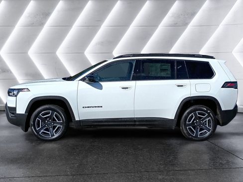 New 2026 Jeep Cherokee Laredo image 3