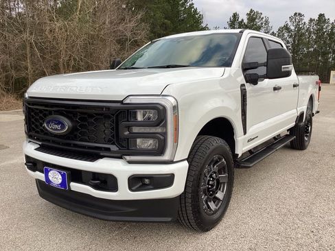 Used 2024 Ford F250 XL w/ STX Appearance Package image 3
