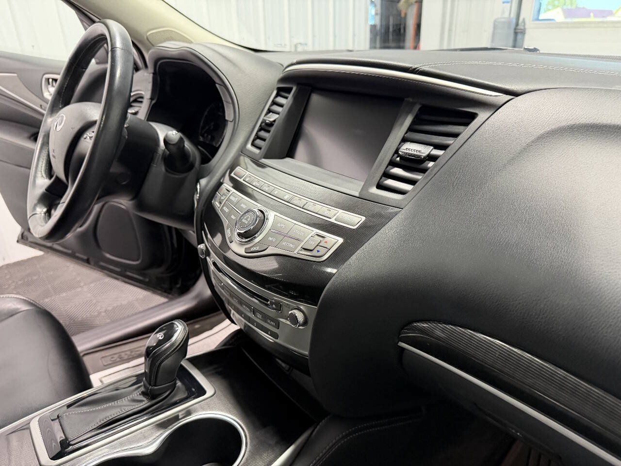 Used 2019 INFINITI QX60 Luxe w/ Essential Package AWD/4WD image 17