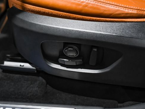 Used 2017 Land Rover Discovery Sport HSE Luxury image 28