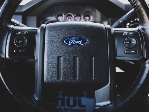 Used 2015 Ford F250 Platinum w/ FX4 Off-Road Package image 9