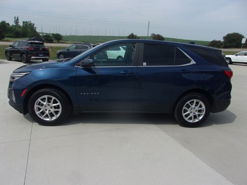 Used 2022 Chevrolet Equinox LT AWD/4WD image 5