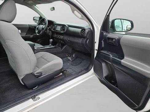 Used 2016 Toyota Tacoma SR RWD image 28