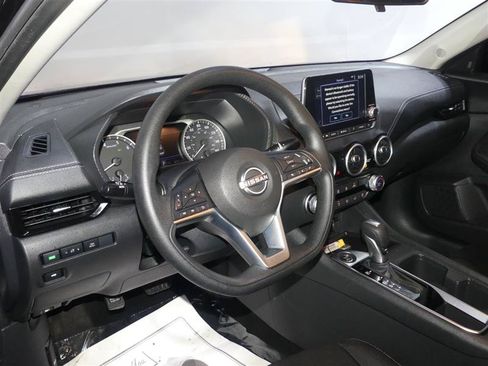 Used 2025 Nissan Sentra SV FWD image 22