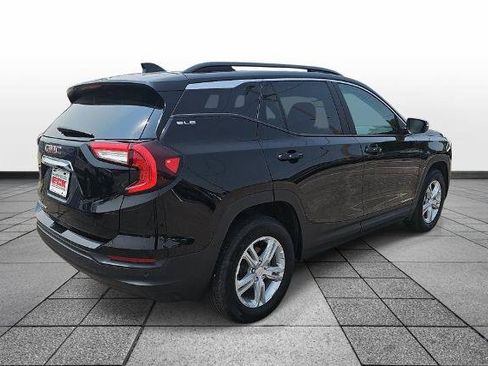 Used 2023 GMC Terrain SLE w/ Driver Convenience Package FWD image 5