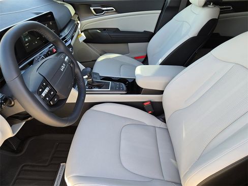 New 2026 Kia Sportage EX image 9