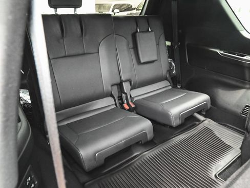 Used 2023 Lexus LX 600 F Sport w/ Accessory Package (Z1) AWD/4WD image 32