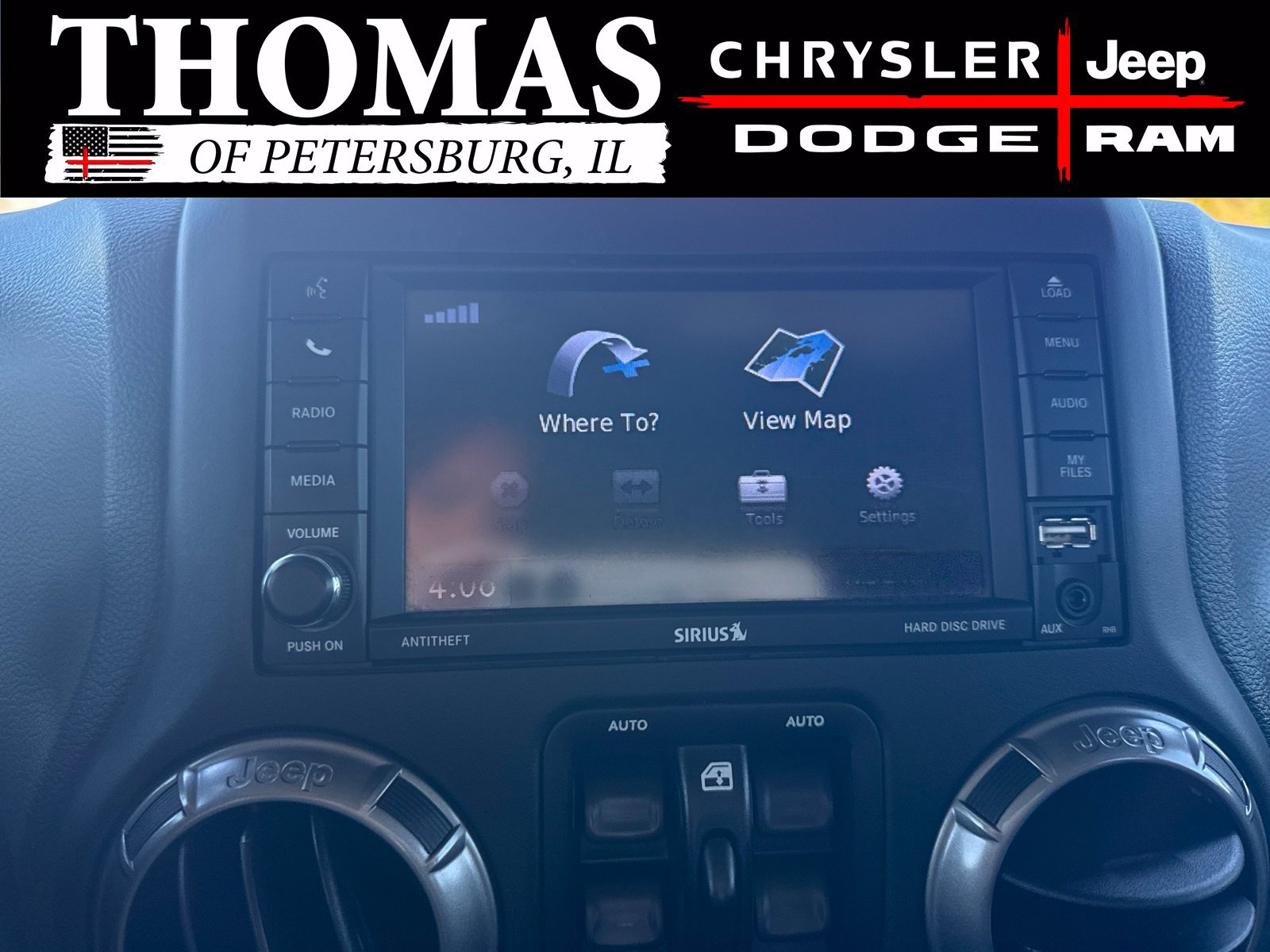 Used 2018 Jeep Wrangler Unlimited Sahara w/ Dual Top Group AWD/4WD image 18