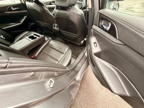 Used 2018 Nissan Maxima 3.5 SV image 7