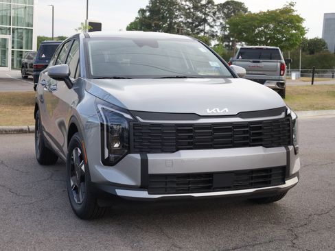 New 2026 Kia Sportage LX FWD image 7
