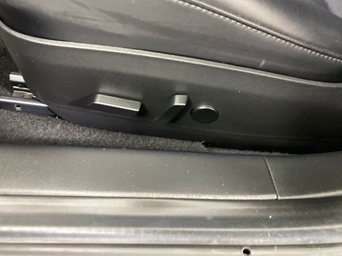 Used 2018 Tesla Model 3 Long Range image 9