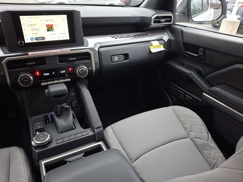 New 2026 Toyota Tacoma 4x4 Double Cab image 11