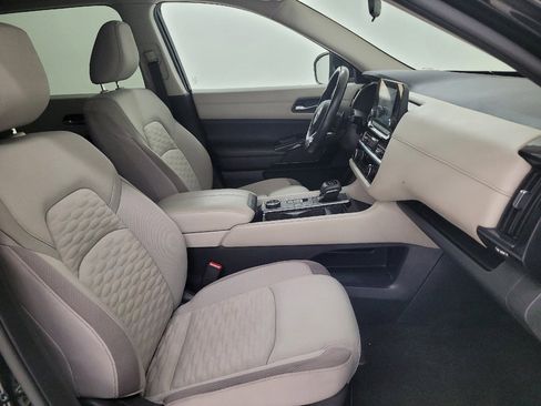 Used 2022 Nissan Pathfinder SV image 21