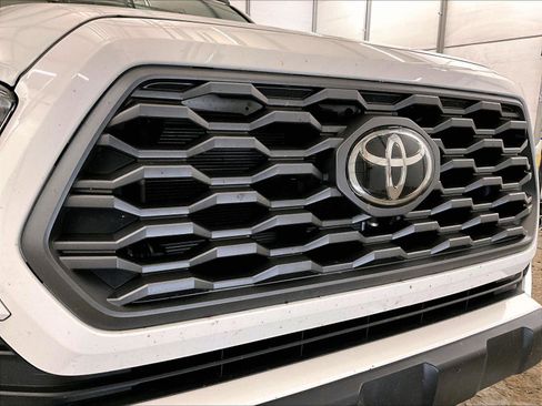 Used 2023 Toyota Tacoma TRD Off-Road AWD/4WD image 29