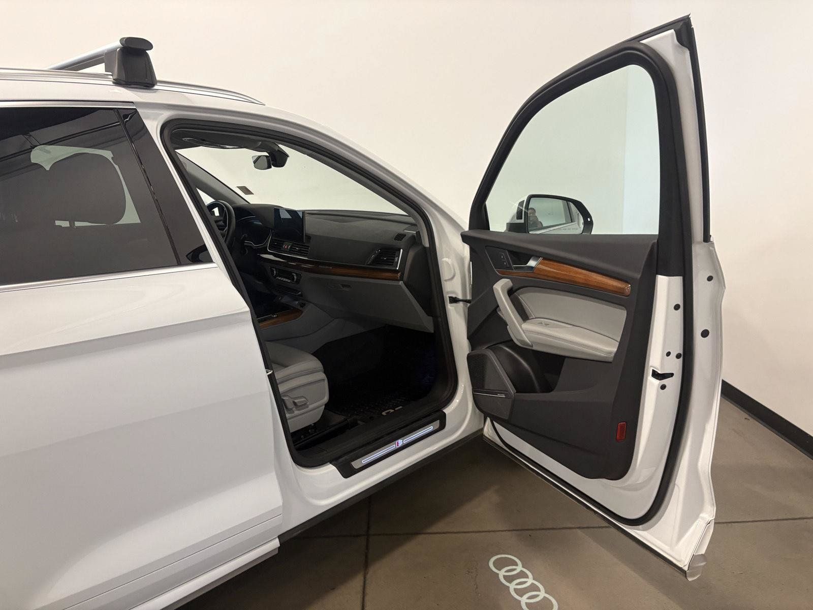 Used 2023 Audi Q5 2.0T Premium Plus AWD/4WD image 44