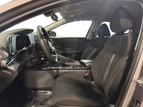 Used 2023 Hyundai Elantra SEL FWD image 13