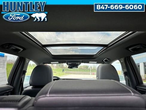 Used 2024 Chevrolet Blazer EV LT AWD/4WD image 12