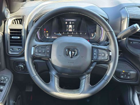 Used 2025 RAM 2500 Limited AWD/4WD image 12
