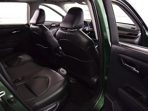 Used 2023 Toyota Highlander XLE image 31