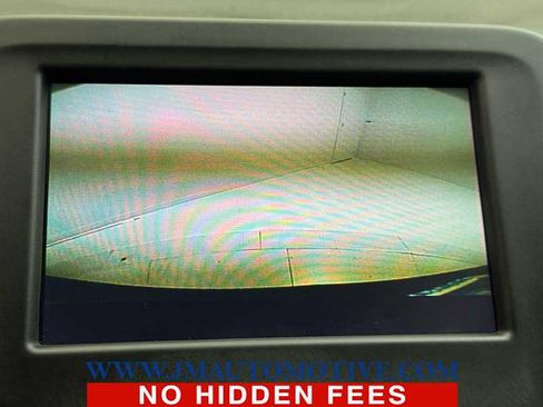 Used 2021 Chevrolet Equinox LS image 28