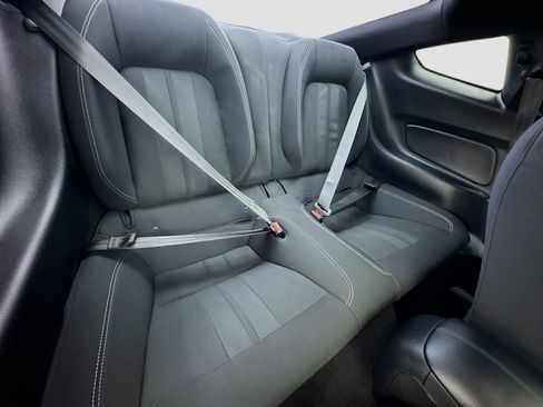 Used 2019 Ford Mustang GT RWD image 17