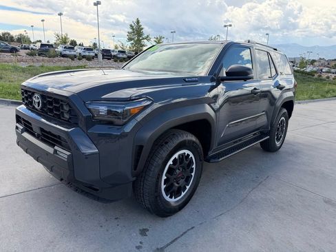 Used 2026 Toyota 4Runner TRD Off-Road Premium AWD/4WD image 3