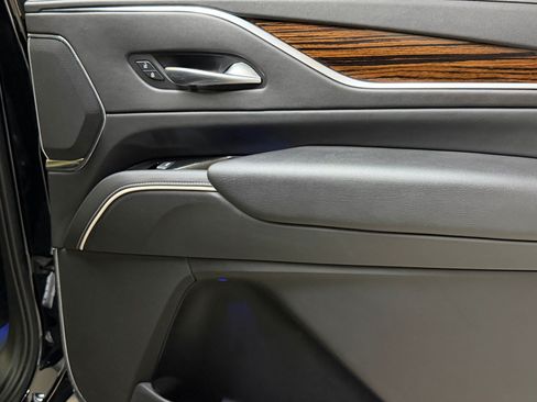 Used 2022 Cadillac Escalade ESV Premium Luxury RWD image 50