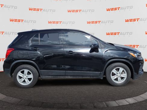 Used 2021 Chevrolet Trax LS FWD image 6