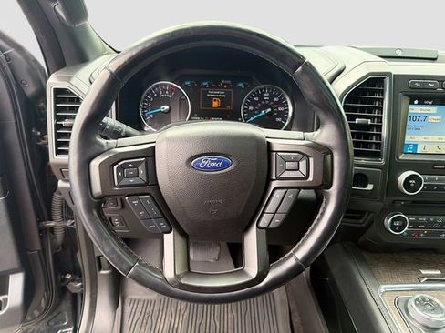 Used 2018 Ford Expedition Limited w/ Equipment Group 302A AWD/4WD image 12