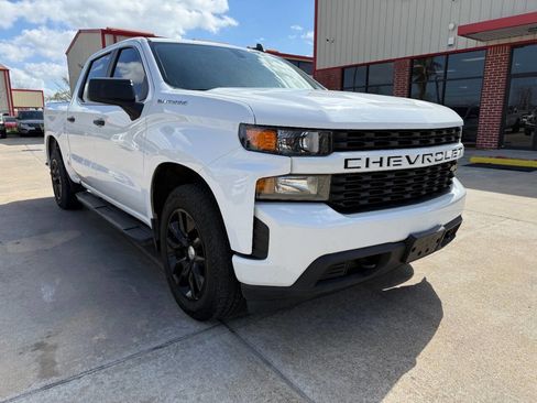 Used 2020 Chevrolet Silverado 1500 Custom w/ Custom Value Package image 1
