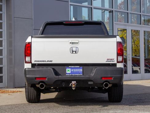 Used 2023 Honda Ridgeline Sport image 9