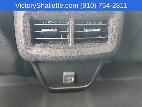 Used 2022 Chevrolet Equinox LT FWD image 23