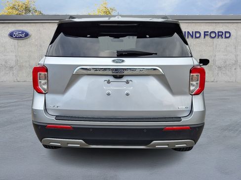 Used 2020 Ford Explorer XLT w/ Equipment Group 202A AWD/4WD image 5