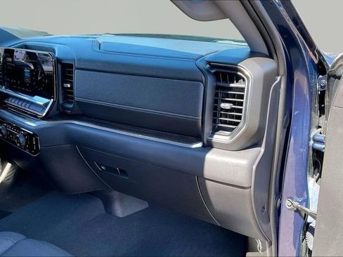 Used 2023 Chevrolet Silverado 1500 LT AWD/4WD image 18
