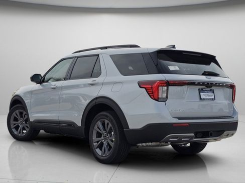 New 2026 Ford Explorer Active AWD/4WD image 21