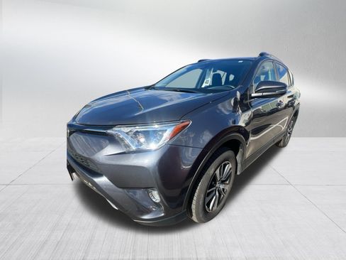 Used 2017 Toyota RAV4 XLE w/ All Weather Liner Package AWD/4WD image 6