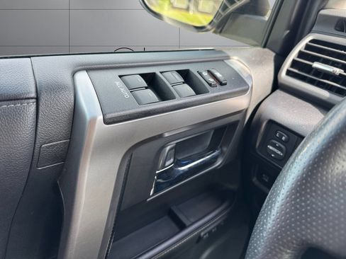 Certified 2022 Toyota 4Runner Limited AWD/4WD image 11