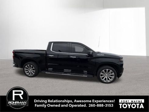 Used 2019 Chevrolet Silverado 1500 High Country w/ Safety Package II AWD/4WD image 3