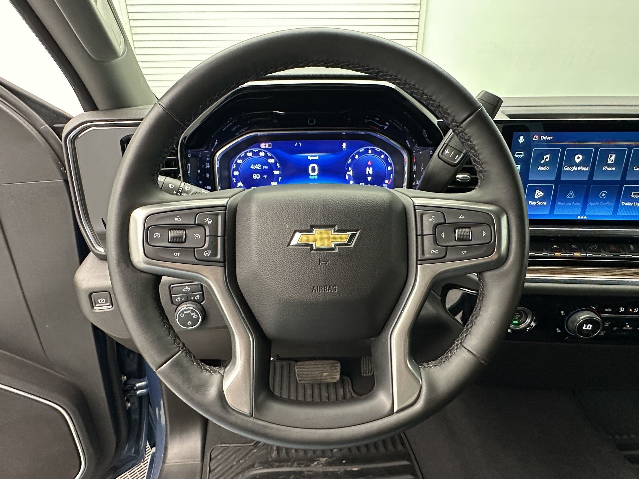 Certified 2024 Chevrolet Silverado 1500 LT AWD/4WD image 11