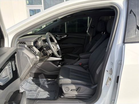 Used 2024 Audi Q4 e-tron Prestige w/ Black Optic Package image 9