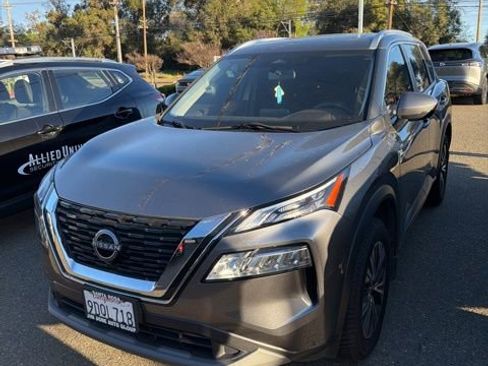 Used 2023 Nissan Rogue SV w/ SV Premium Package image 1