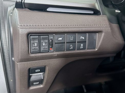 Used 2019 Honda Odyssey Elite image 11