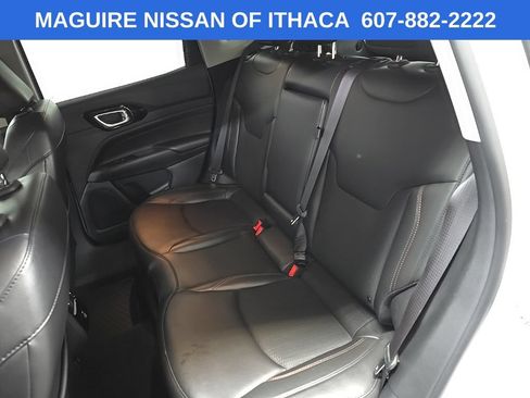 Used 2022 Jeep Compass Trailhawk w/ Trailhawk Convenience Group AWD/4WD image 31