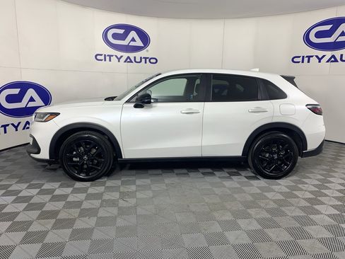 Used 2025 Honda HR-V Sport image 6