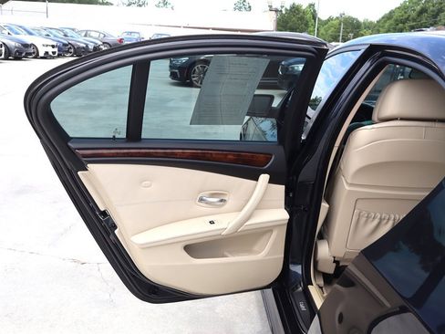 Used 2008 BMW 550i Sedan w/ Sport Pkg RWD image 32
