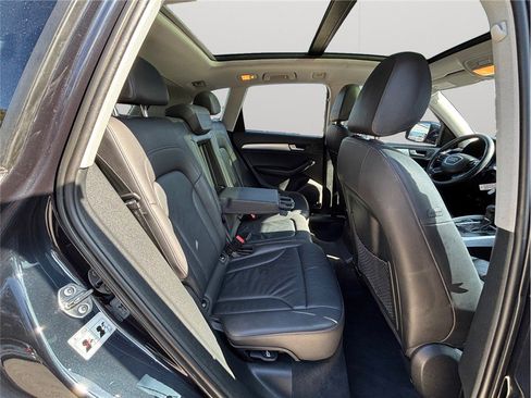 Used 2017 Audi Q5 2.0T Premium image 31