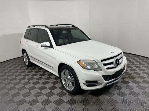 Used 2015 Mercedes-Benz GLK 350 4MATIC image 7